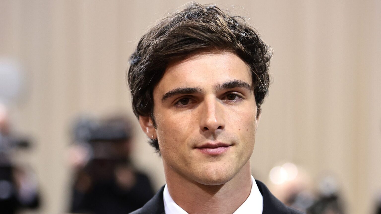 Jacob Elordi Says He Went ‘To War’ With Netflix Over ‘Kissing Booth ...